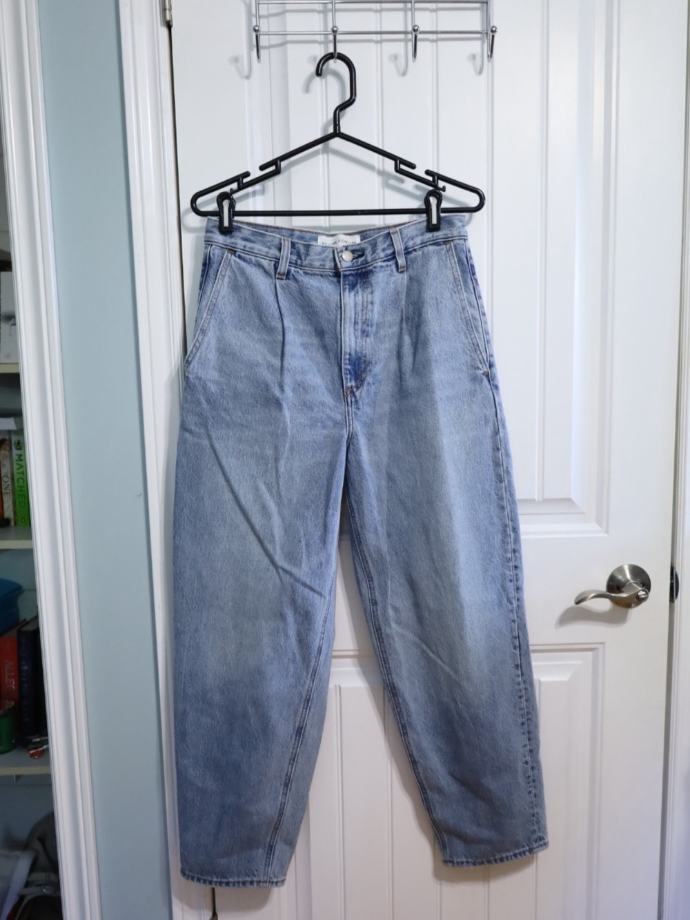 Aritzia Denim Forum The Luanne High Rise Tapered 30L Light Wash Women’s Size 29 - Picture 2 of 11